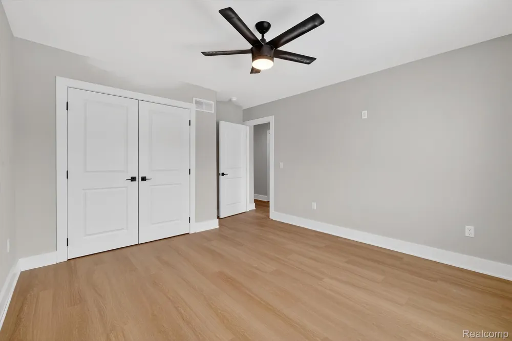 19287 Andrea Drive Macomb Township, MI 48042
