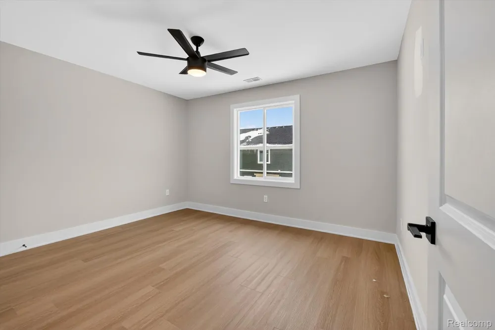 19287 Andrea Drive Macomb Township, MI 48042