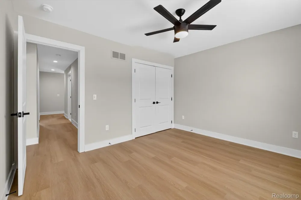 19287 Andrea Drive Macomb Township, MI 48042