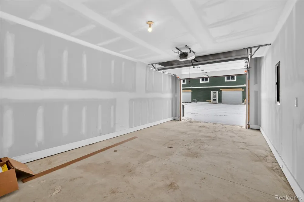 19287 Andrea Drive Macomb Township, MI 48042