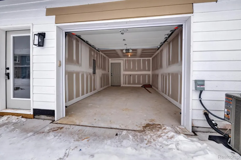 19287 Andrea Drive Macomb Township, MI 48042