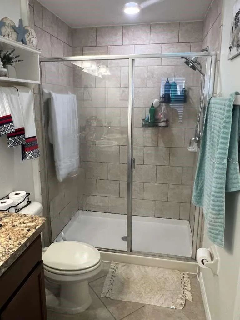 6453 SEDGEFORD DRIVE Lakeland, FL 33811