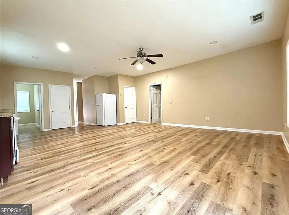 4831 Oak PATH Stone Mountain, GA 30088