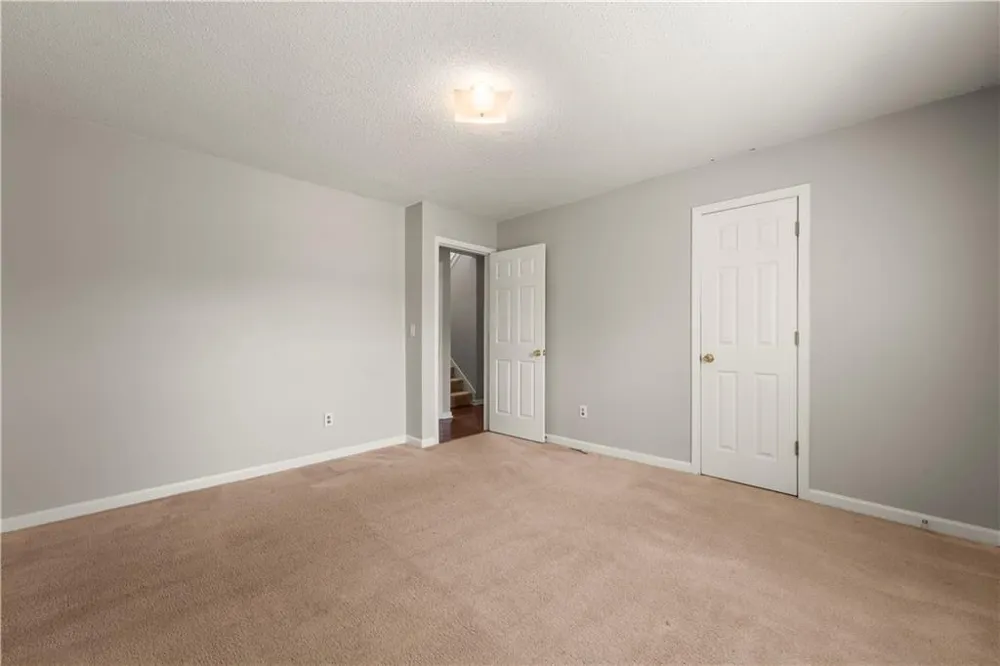 27 Waters Edge Way Fayetteville, GA 30215