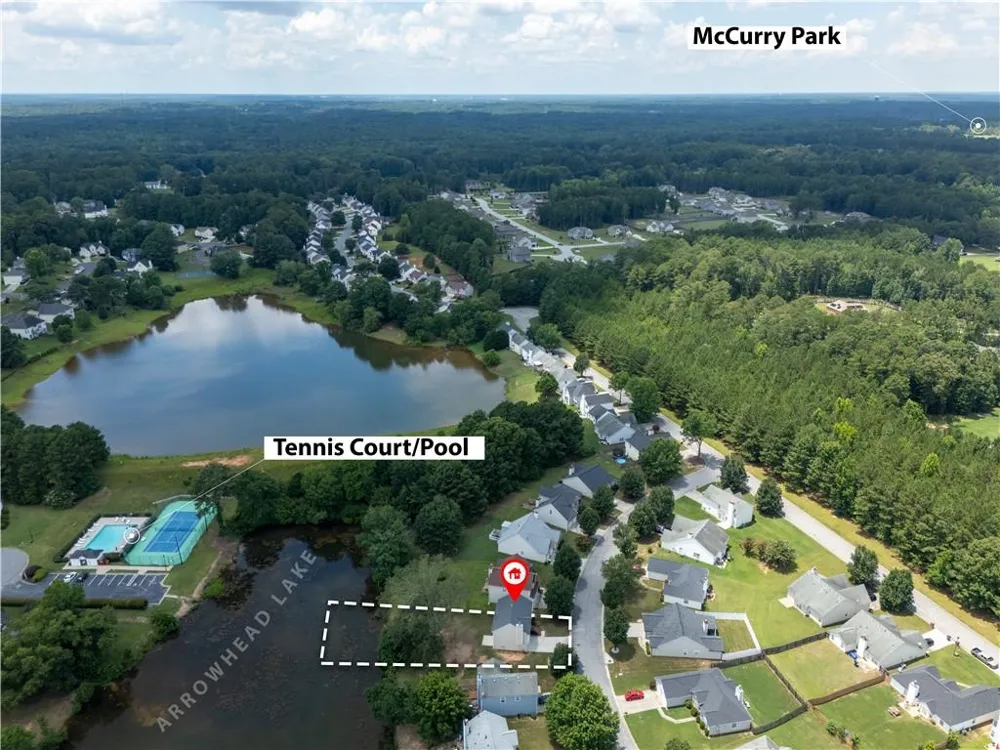 27 Waters Edge Way Fayetteville, GA 30215