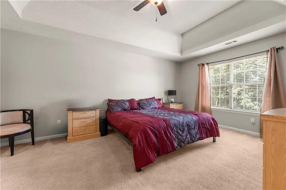27 Waters Edge Way Fayetteville, GA 30215