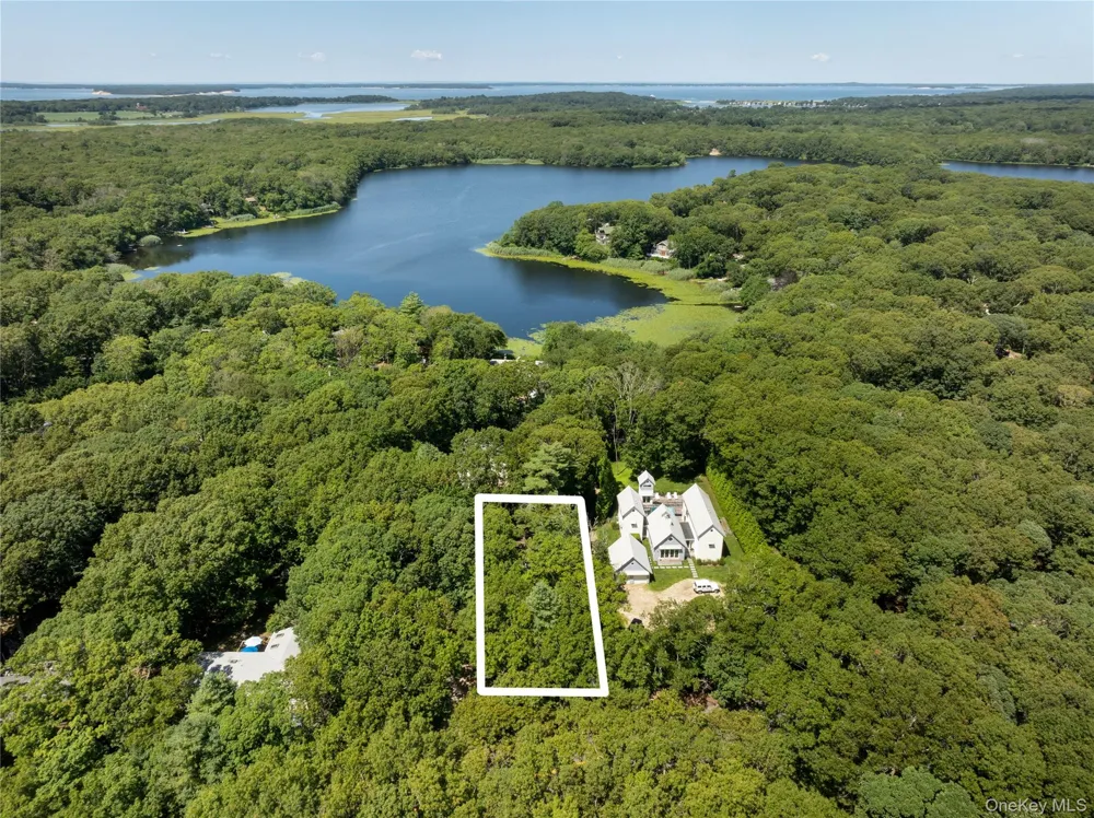 141 W Neck Road Southampton, NY 11968