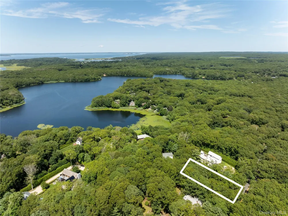 141 W Neck Road Southampton, NY 11968