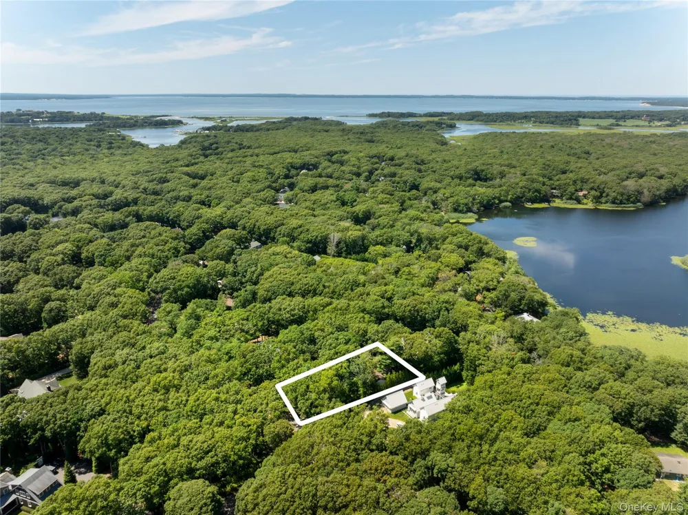 141 W Neck Road Southampton, NY 11968