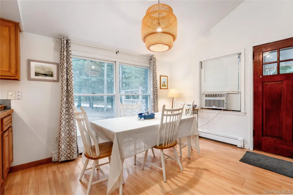141 W Neck Road Southampton, NY 11968