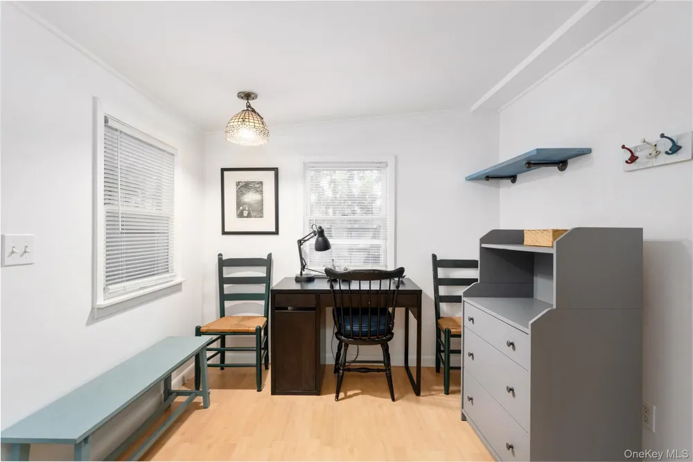 141 W Neck Road Southampton, NY 11968