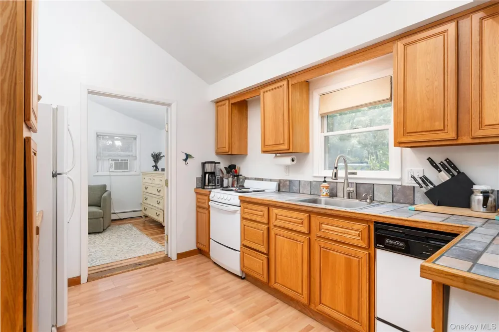 141 W Neck Road Southampton, NY 11968