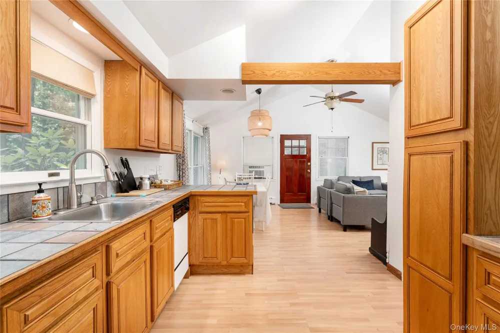 141 W Neck Road Southampton, NY 11968