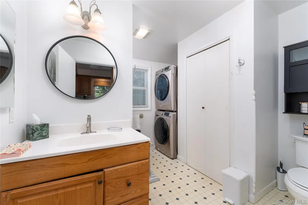 141 W Neck Road Southampton, NY 11968