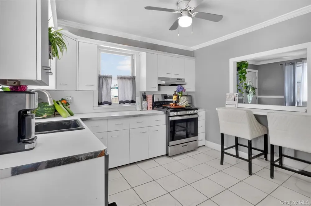 1069 Phoebe Street Franklin Square, NY 11010