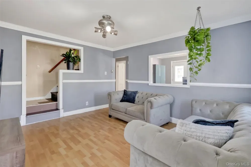 1069 Phoebe Street Franklin Square, NY 11010