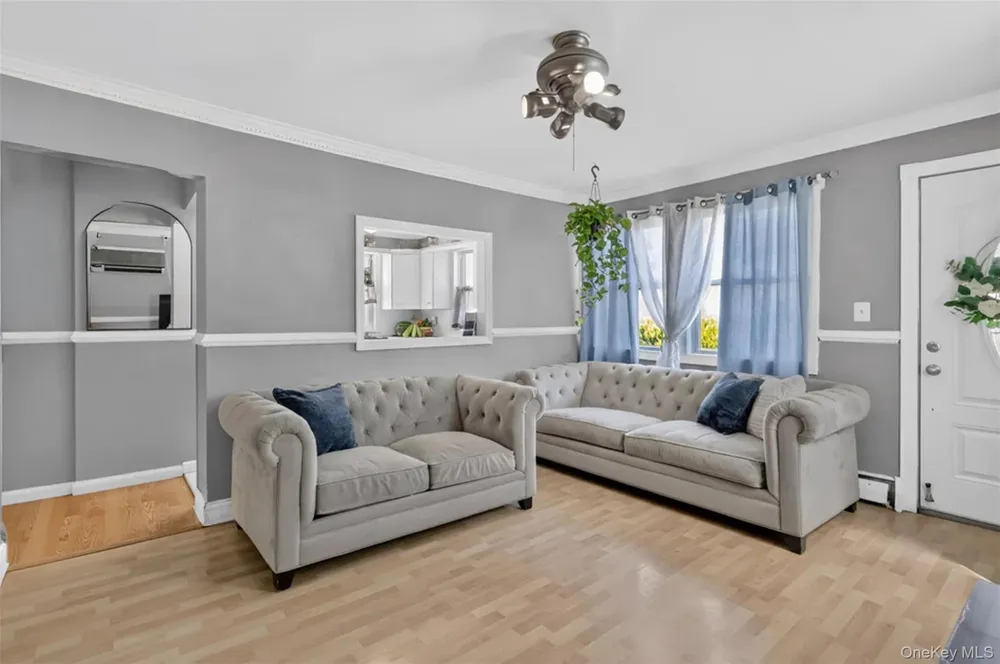 1069 Phoebe Street Franklin Square, NY 11010