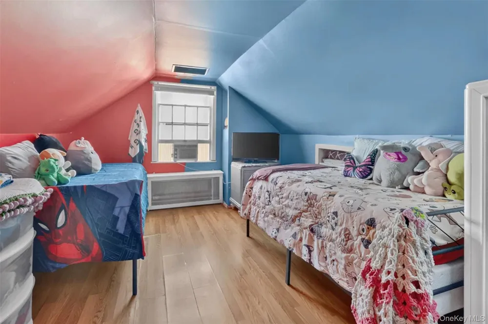 1069 Phoebe Street Franklin Square, NY 11010