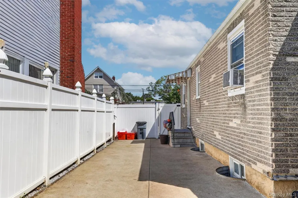 1069 Phoebe Street Franklin Square, NY 11010