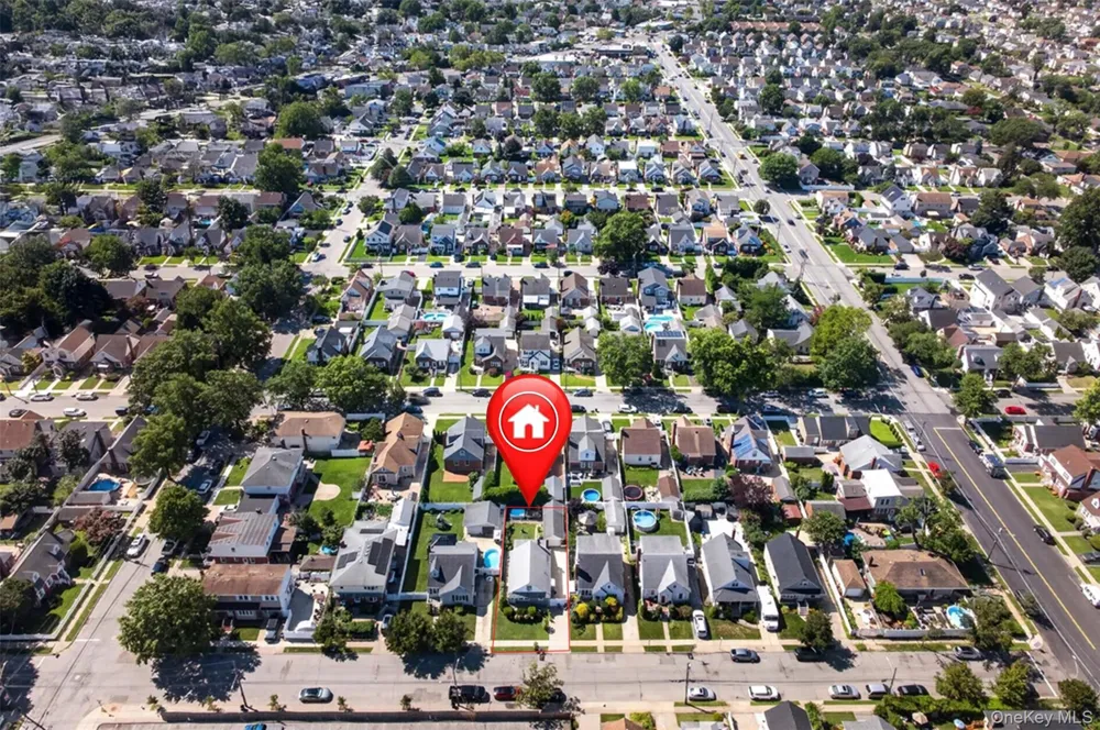 1069 Phoebe Street Franklin Square, NY 11010