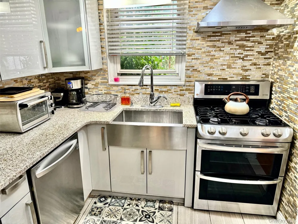 97-17 31st Avenue East Elmhurst, NY 11369