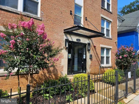 4106 GAULT PLACE NE #1