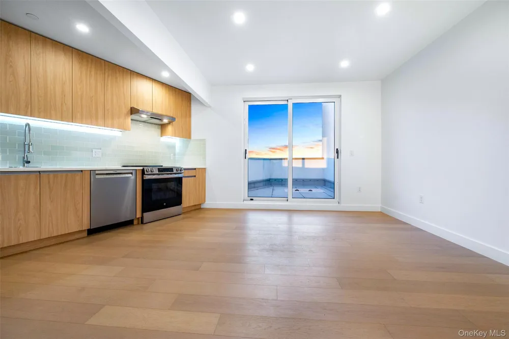 150-02 Northern Boulevard #6A Flushing, NY 11354