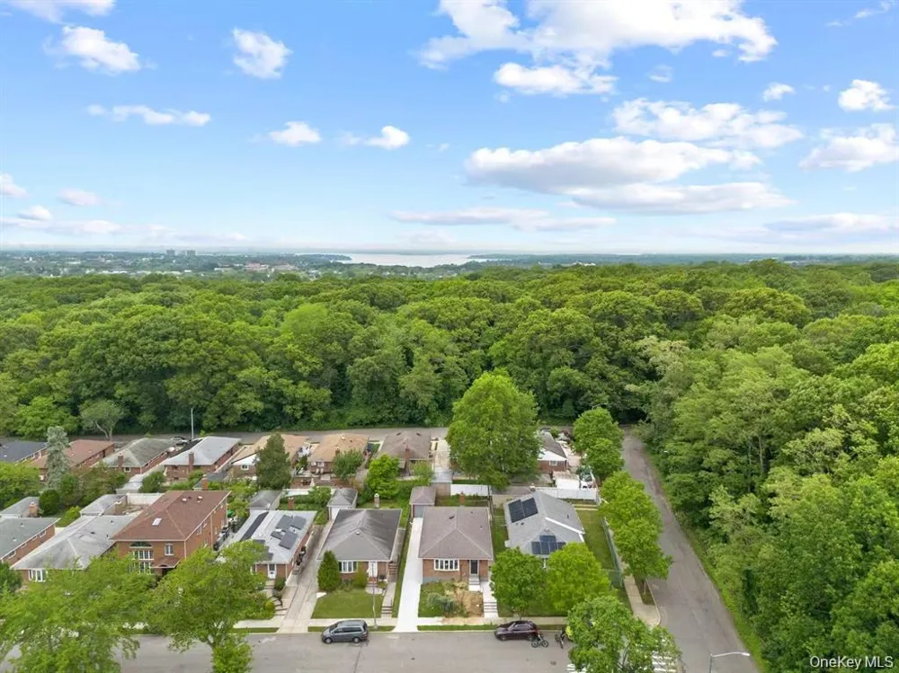 22659 76th Road Oakland Gardens, NY 11364