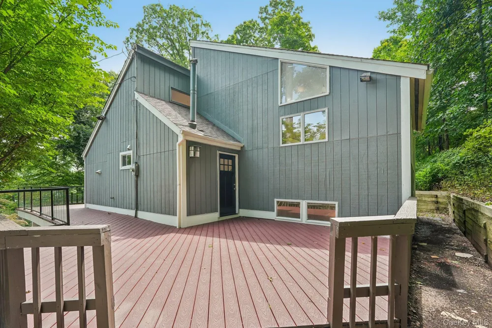 736 Route 9W S Nyack, NY 10960