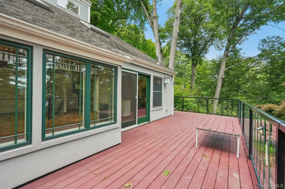736 Route 9W S Nyack, NY 10960