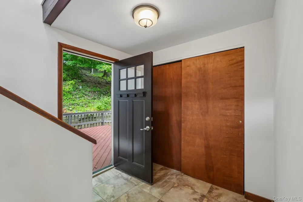 736 Route 9W S Nyack, NY 10960