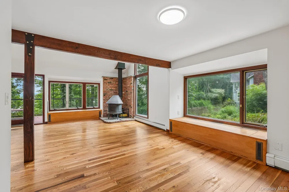 736 Route 9W S Nyack, NY 10960