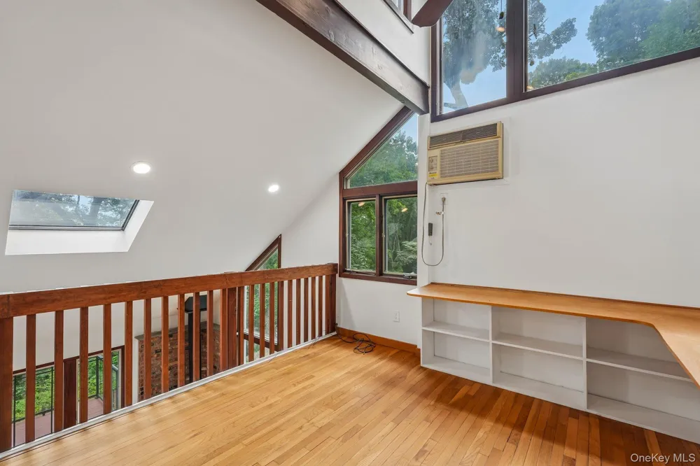 736 Route 9W S Nyack, NY 10960
