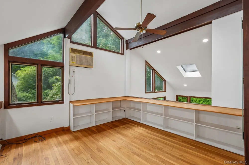736 Route 9W S Nyack, NY 10960