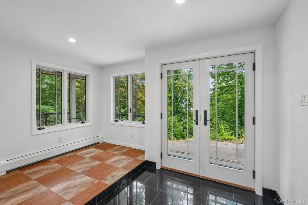 736 Route 9W S Nyack, NY 10960