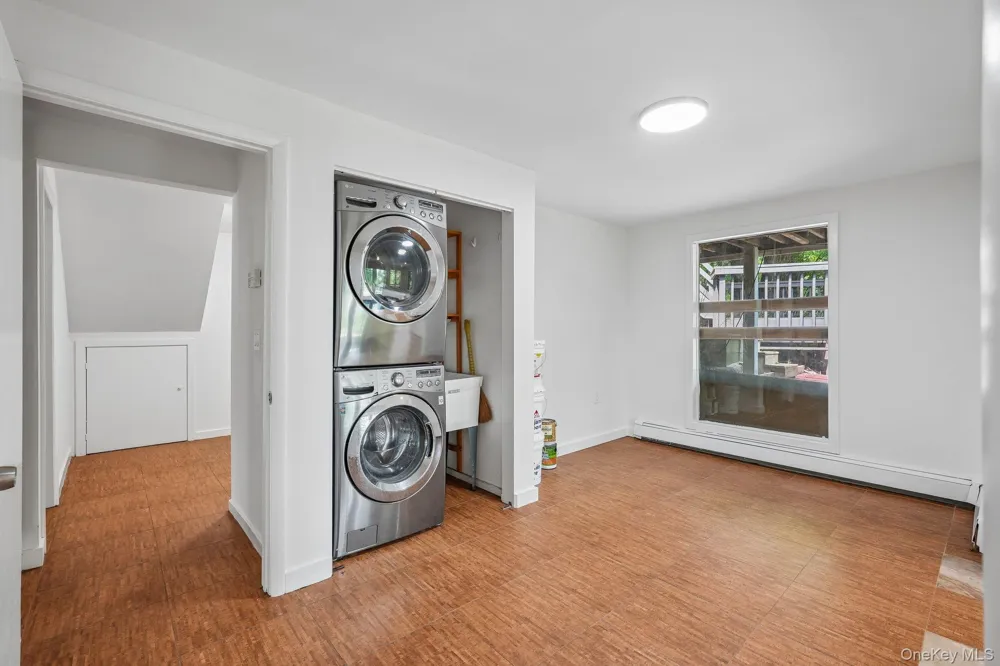 736 Route 9W S Nyack, NY 10960