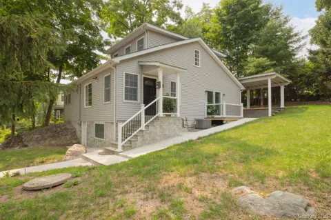 16 Wayne Avenue