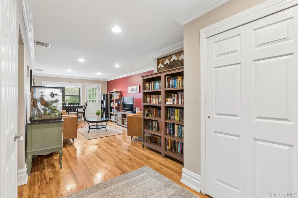 1195 E Broadway #L21 Hewlett, NY 11557