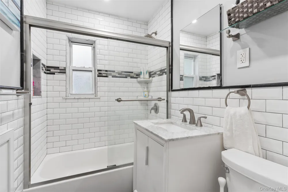 1195 E Broadway #L21 Hewlett, NY 11557