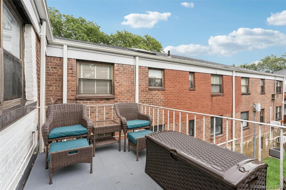 1195 E Broadway #L21 Hewlett, NY 11557