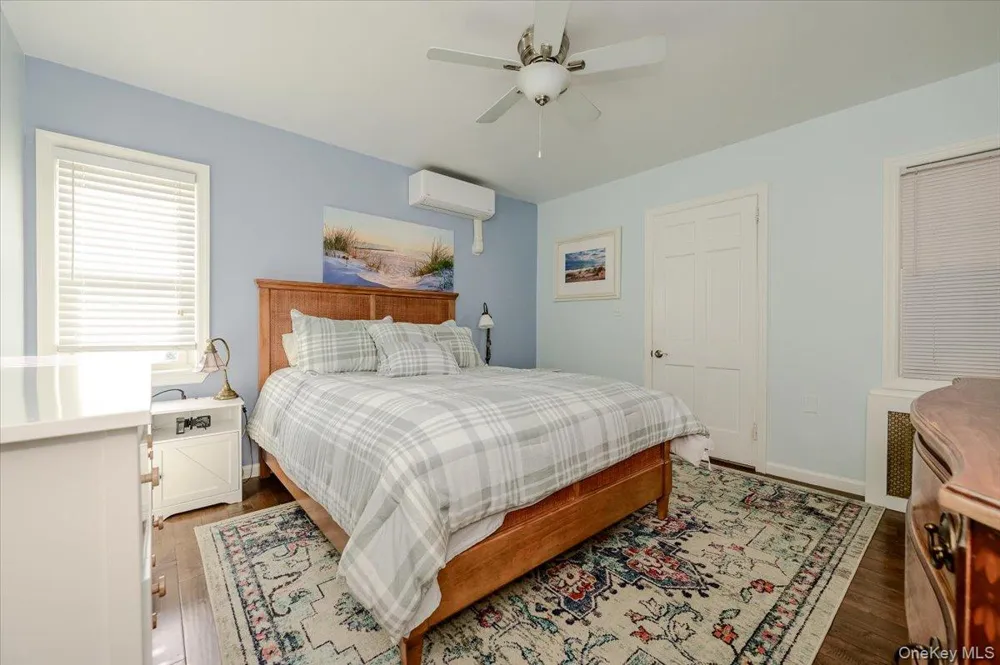 48 W 3rd Street Freeport, NY 11520