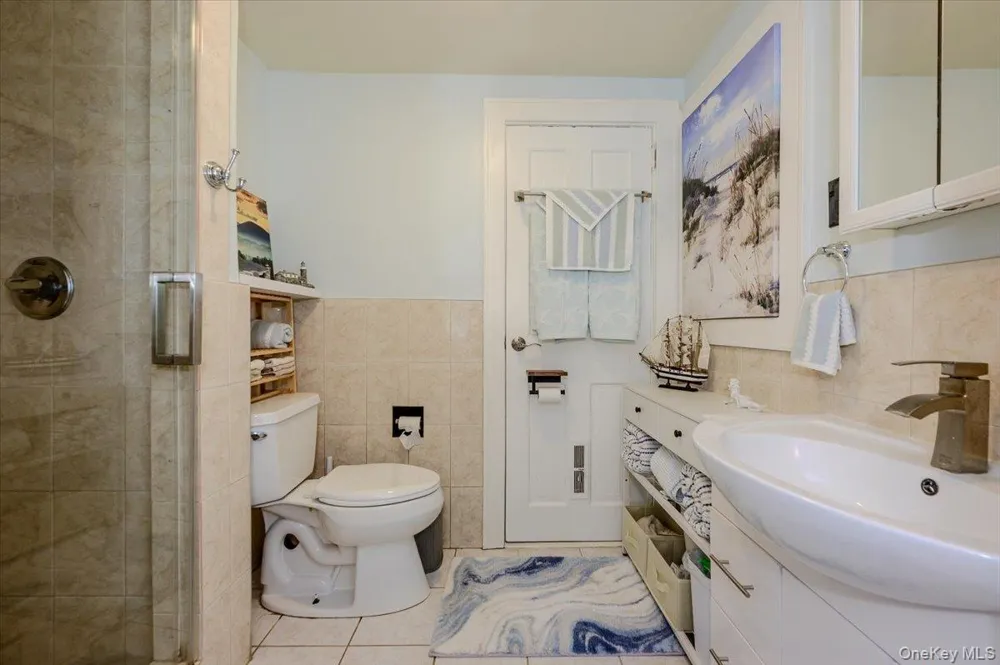 48 W 3rd Street Freeport, NY 11520