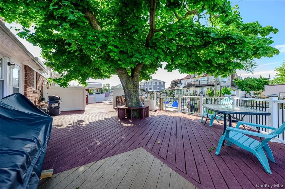 48 W 3rd Street Freeport, NY 11520