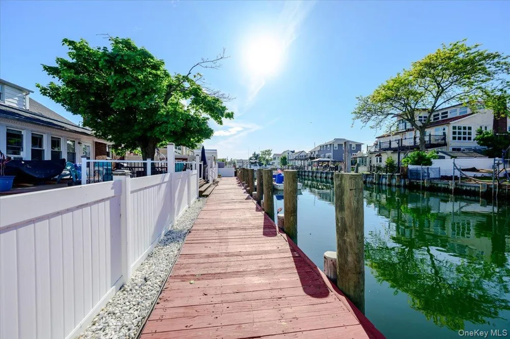 48 W 3rd Street Freeport, NY 11520