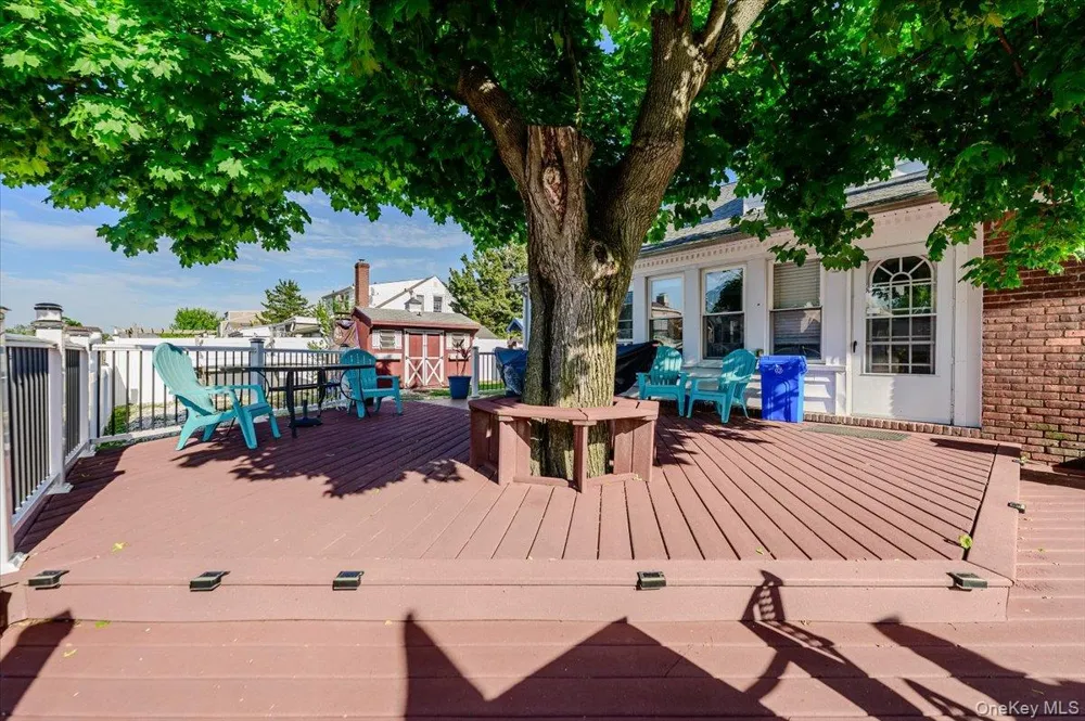 48 W 3rd Street Freeport, NY 11520
