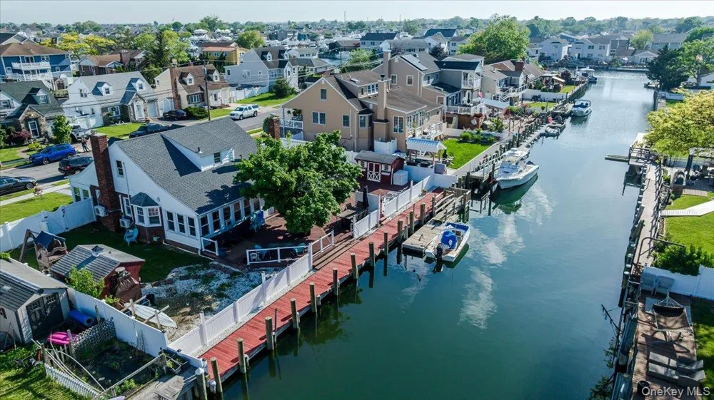 48 W 3rd Street Freeport, NY 11520