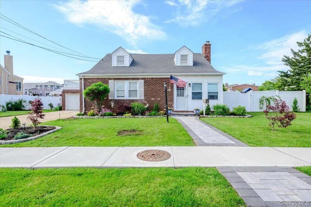 48 W 3rd Street Freeport, NY 11520