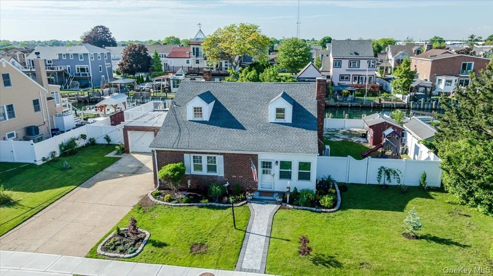 48 W 3rd Street Freeport, NY 11520