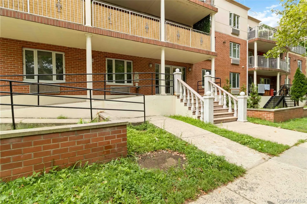 6434 Grand Central Parkway #1E Forest Hills, NY 11375