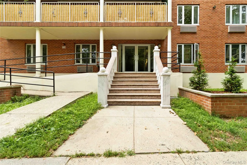 6434 Grand Central Parkway #1E Forest Hills, NY 11375